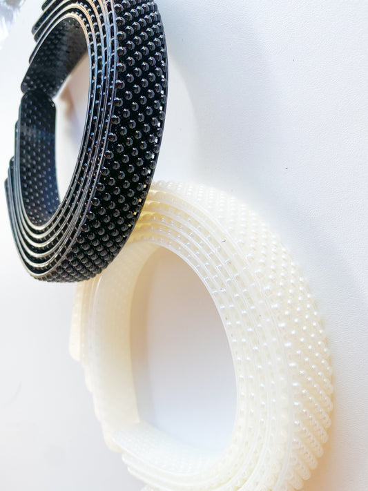 ETC-DIA-124 - DOC DE DIADEMA PLASTICA B&N