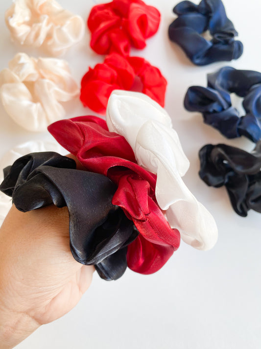 ETC-MON-170 - DOC SCRUNCHIE