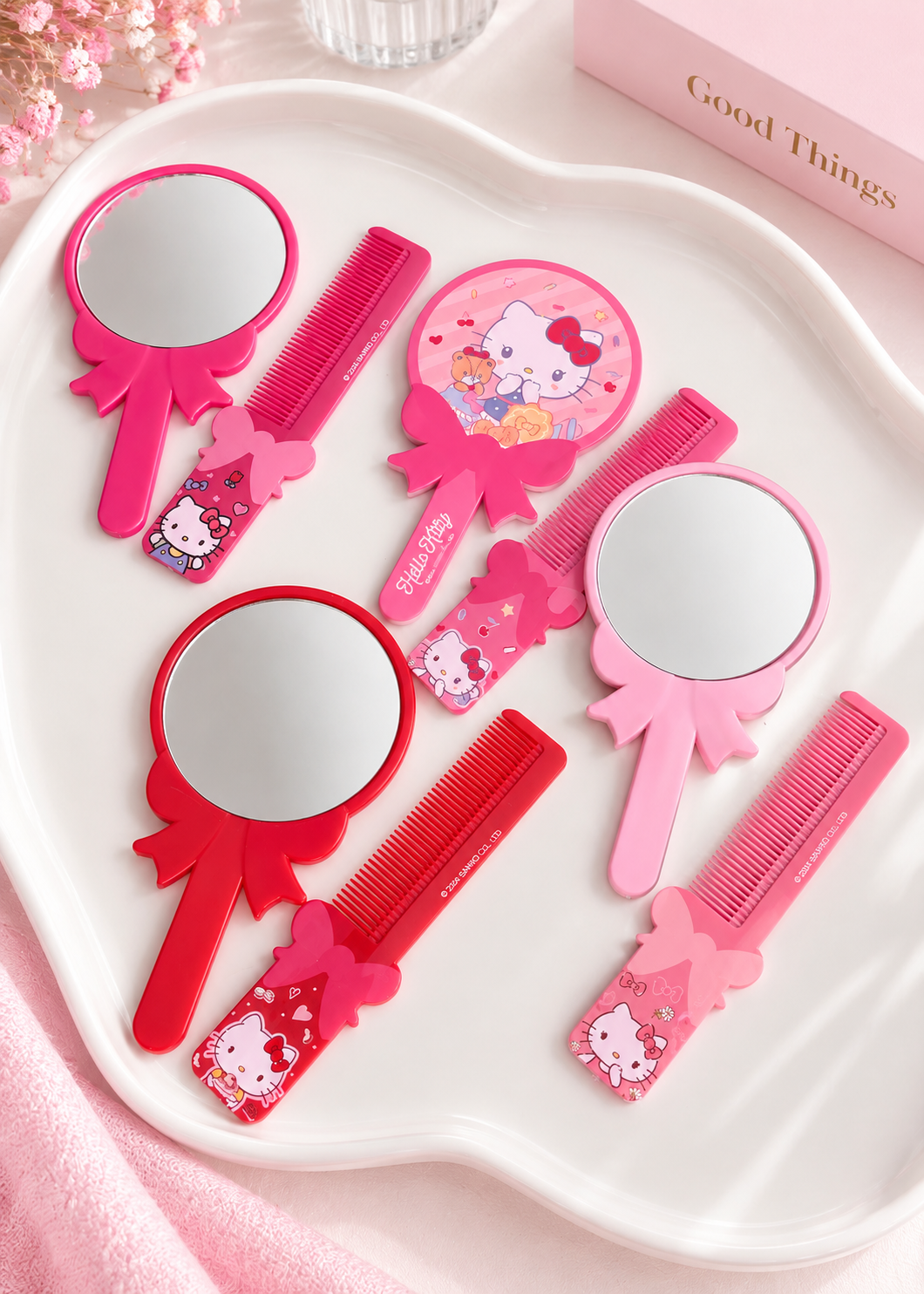 ETC-ESP-011 - SET PEINILLA CON ESPEJO HELLO KITTY