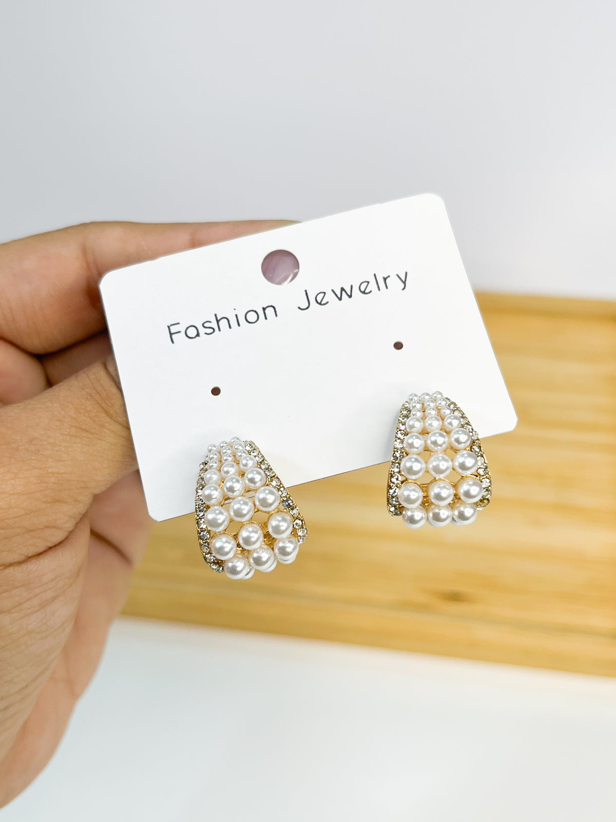 ETC-ARE-206 - PAR DE MAXI ARETES ELEGANTE CON PERLAS #102