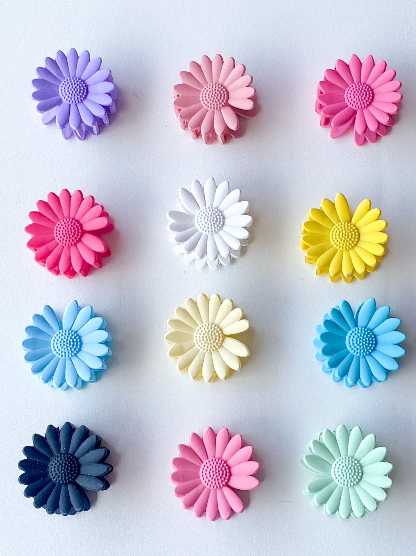 ETC-PIN-260115 - DOC DE PINCHO DE MARGARITA 12 COLORES 4CM