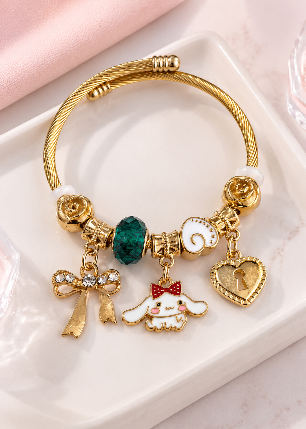 ETC-PUL-128 - PULSERA ESTILO PANDORA DE CINAMONROLL EN DORADO