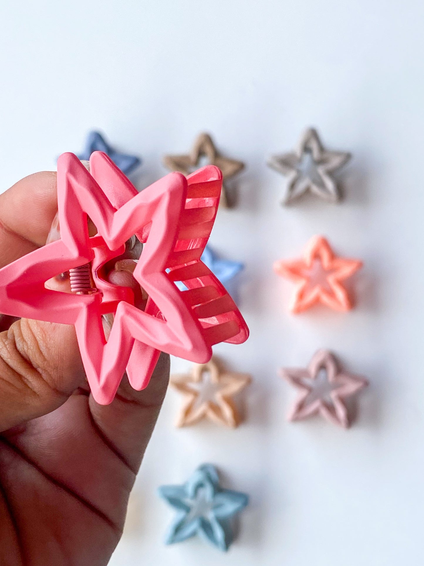 ETC-PIN-260117 - DOC DE PINCHO DE ESTRELLA 12 COLORES 4 CM
