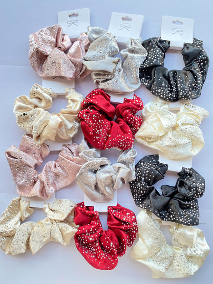 ETC-MON-131 - DOC SCRUNCHY SATIN CON BRILLOS