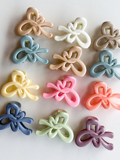 ETC-PIN-260119 - DOC DE PINCHO DE MARIPOSA PASTELES 12 COLORES 4CM
