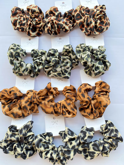 ETC-MON-130 - DOC SCRUNCHY ANIMAL PRINT